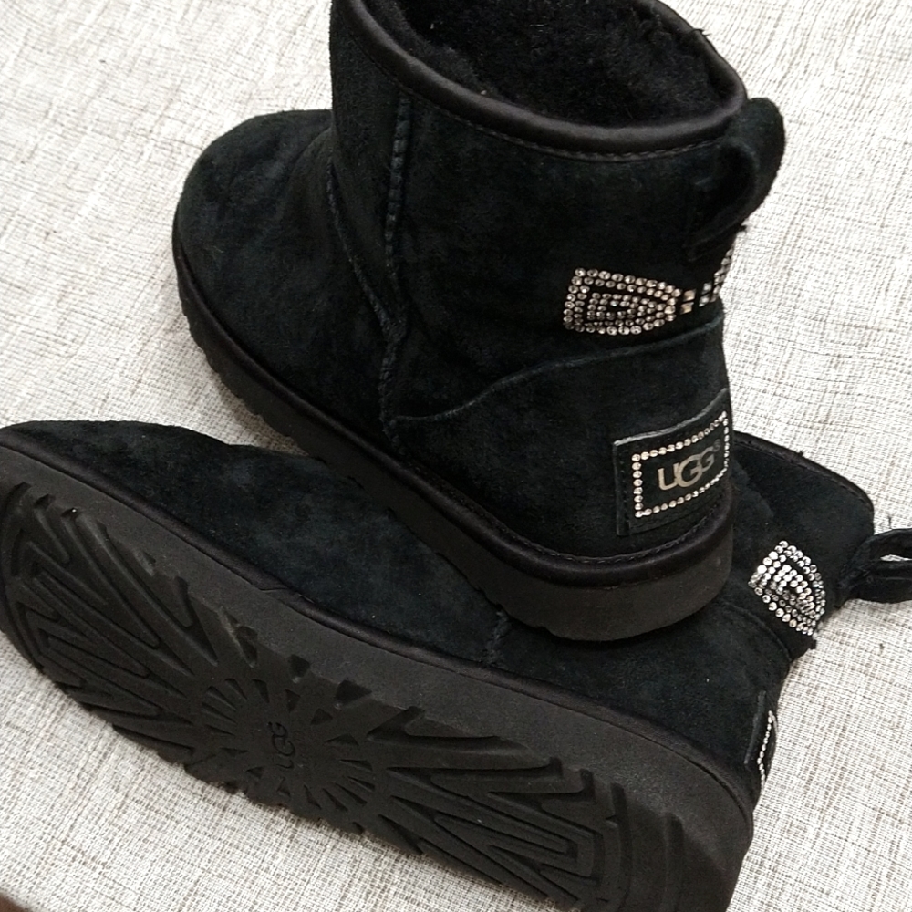 UGG 1006749 Ankle Height Crystal Bow Boots